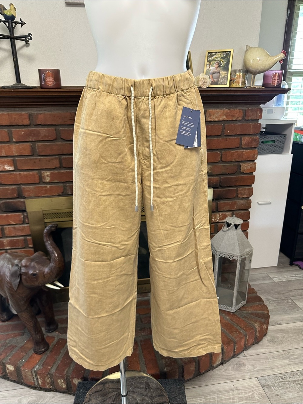 Relaxed Drawstring Wide-Leg Pants — Tan